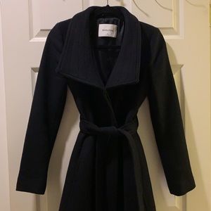 Aritzia Babaton The Connor Coat in black XS